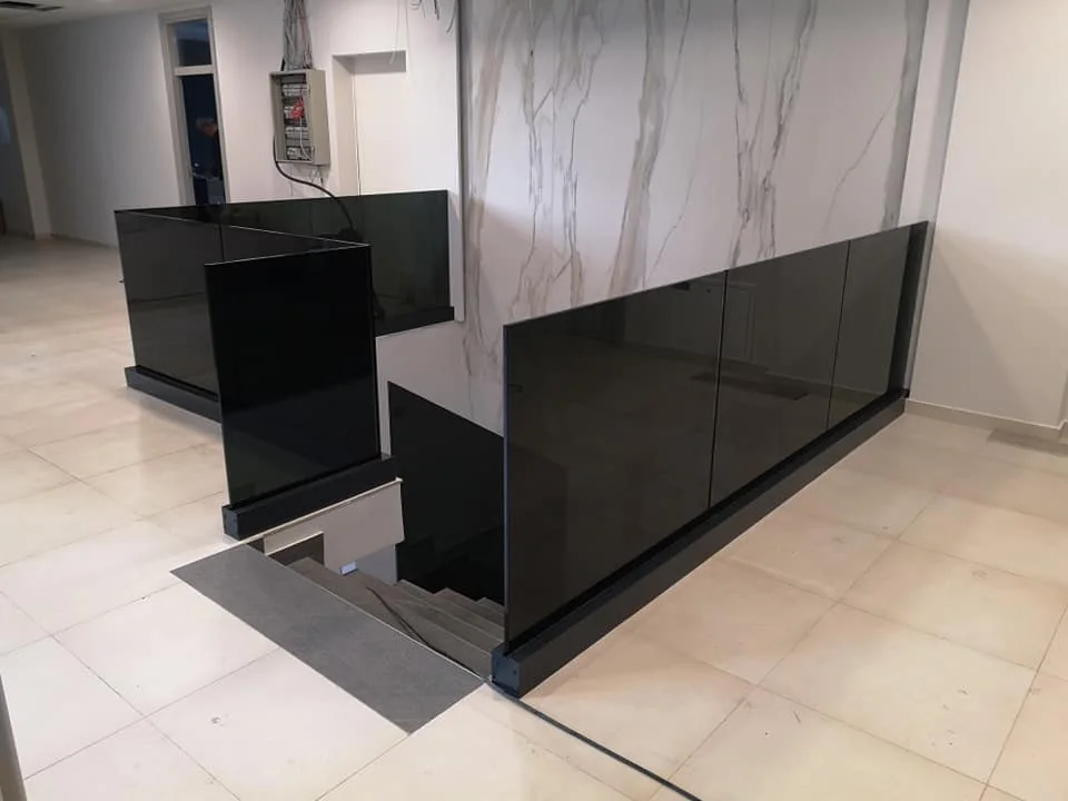 Staklena ograda za stepenište - galerija 1